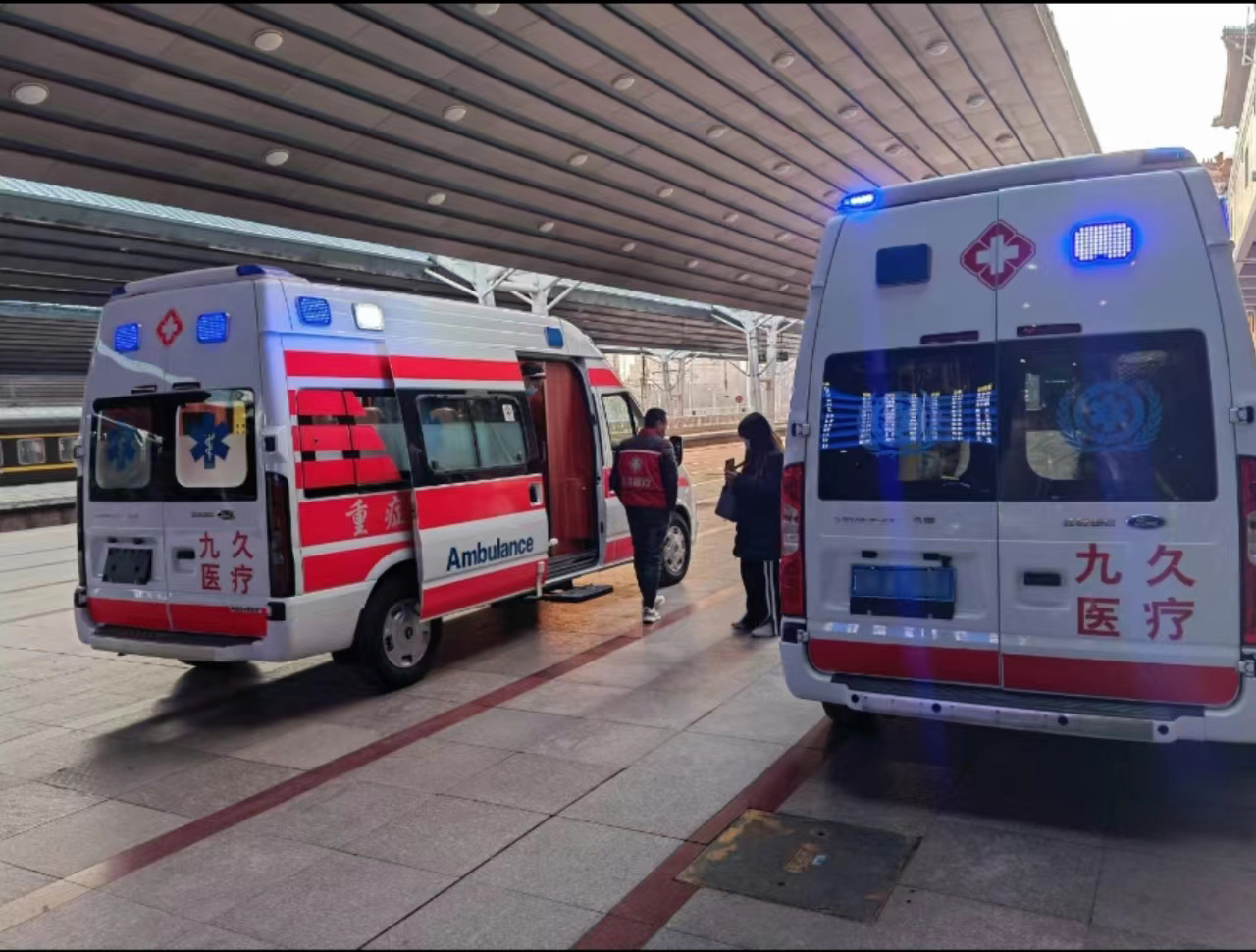 阜南县救护车长途转运